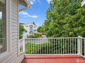 5500 Harbour Pointe Blvd H201, Mukilteo WA 98275