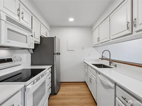 2419 E Madison Street 2467, Seattle WA 98112