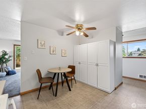 12414 SE 272nd Place D, Kent WA 98030