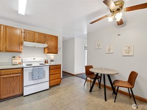 12414 SE 272nd Place D, Kent WA 98030