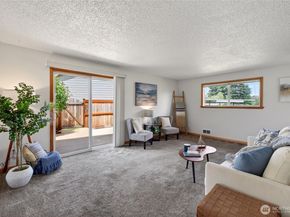 12414 SE 272nd Place D, Kent WA 98030