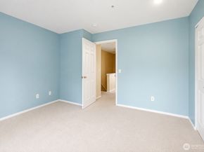 11890 NE 163rd Place 223, Bothell WA 98011
