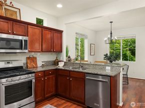 2422 NE Keystone Court, Issaquah WA 98029