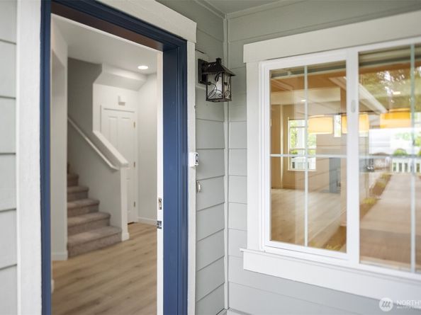 23897 NE 112th Circle 2, Redmond WA 98053