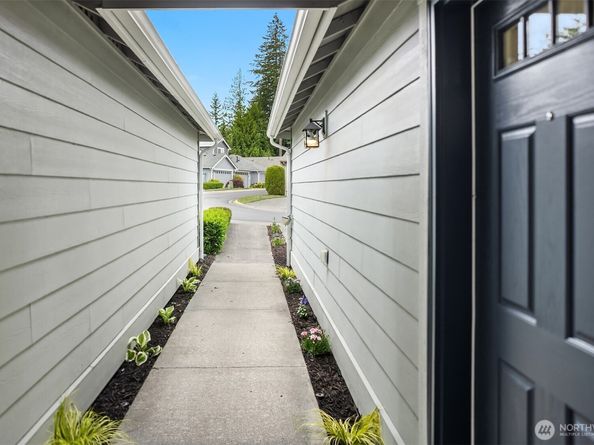 23897 NE 112th Circle 2, Redmond WA 98053