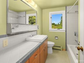 9421 190th Place SW, Edmonds WA 98020