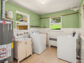 9421 190th Place SW, Edmonds WA 98020