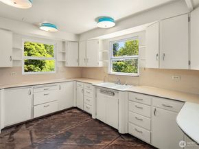 9421 190th Place SW, Edmonds WA 98020