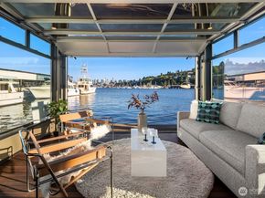 1301 N Northlake Way, Seattle WA 98103