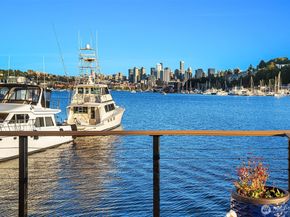 1301 N Northlake Way, Seattle WA 98103