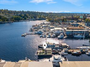 1301 N Northlake Way, Seattle WA 98103