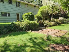 10034 SE 8th, Bellevue WA 98004