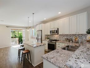 34103 10th Court SW, Federal Way WA 98023