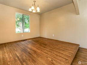 14823 SE 172nd Place, Renton WA 98058