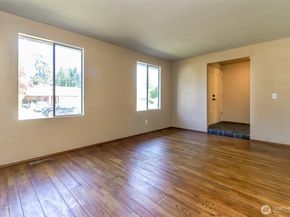 14823 SE 172nd Place, Renton WA 98058