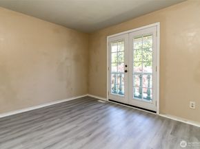14823 SE 172nd Place, Renton WA 98058