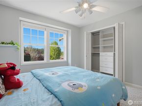 1426 235th Place SE, Sammamish WA 98075