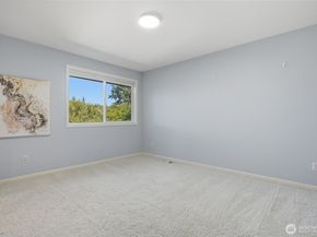 1426 235th Place SE, Sammamish WA 98075