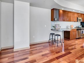 910 Lenora Street S1004, Seattle WA 98121