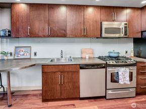 910 Lenora Street S1004, Seattle WA 98121
