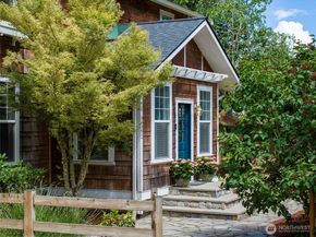 9762 NE Pine Street, Bainbridge Island WA 98110