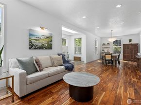 9762 NE Pine Street, Bainbridge Island WA 98110