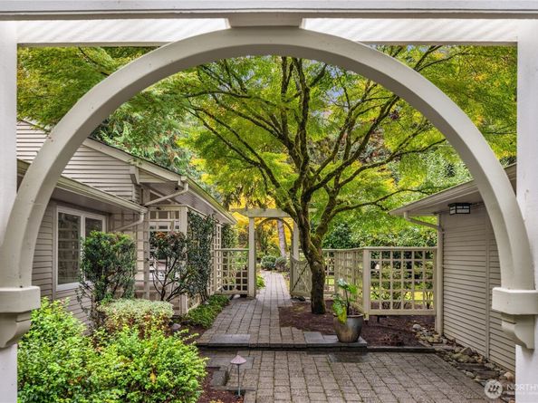 4414 184th Avenue SE, Issaquah WA 98027