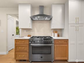 13400 SE 56th Place, Bellevue WA 98006
