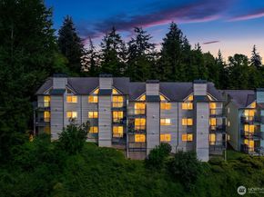 3809 131st Lane SE J2, Bellevue WA 98006