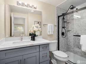 3809 131st Lane SE J2, Bellevue WA 98006