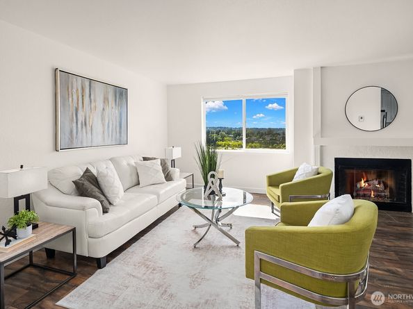 3809 131st Lane SE J2, Bellevue WA 98006