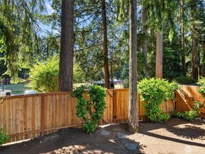 11903 NE 142nd Place, Kirkland WA 98034
