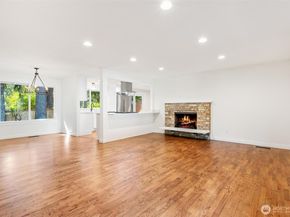 11903 NE 142nd Place, Kirkland WA 98034
