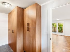11903 NE 142nd Place, Kirkland WA 98034