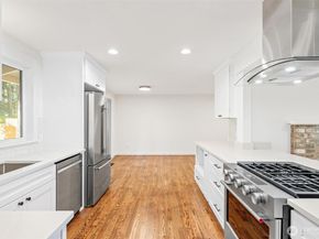 11903 NE 142nd Place, Kirkland WA 98034