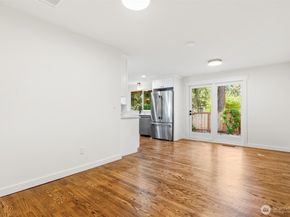 11903 NE 142nd Place, Kirkland WA 98034
