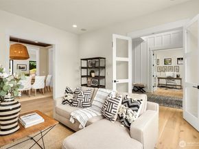 10415 SE 13th Street, Bellevue WA 98004