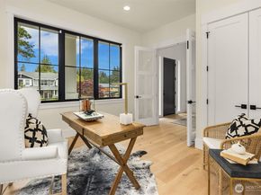 10415 SE 13th Street, Bellevue WA 98004
