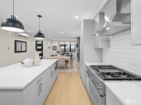 11223 NE 13th Lane, Bellevue WA 98004