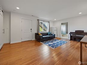 9007 Sand Point Way NE, Seattle WA 98115