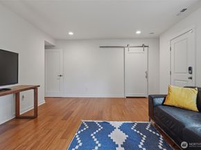 9007 Sand Point Way NE, Seattle WA 98115