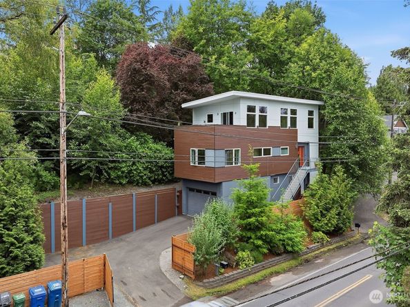 9007 Sand Point Way NE, Seattle WA 98115