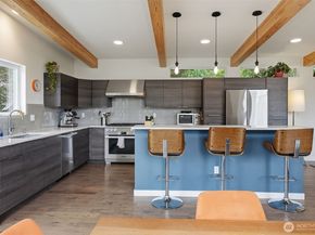 9007 Sand Point Way NE, Seattle WA 98115