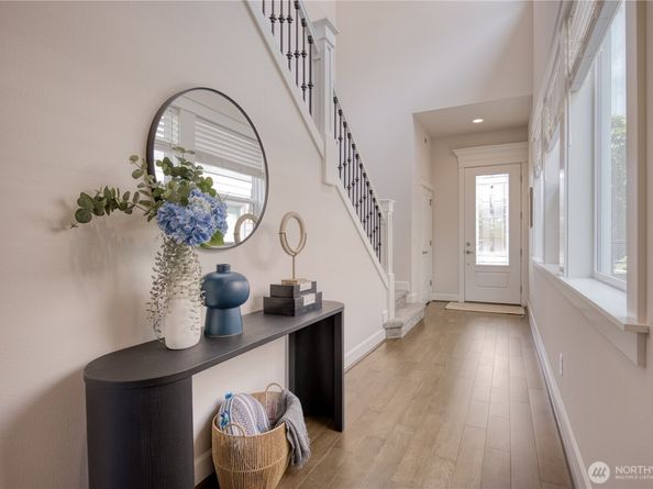 480 6th Lane NE, Issaquah WA 98029