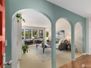 11630 100th Avenue NE B319, Kirkland WA 98034
