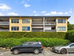 11630 100th Avenue NE B319, Kirkland WA 98034