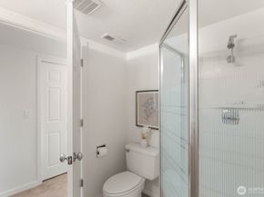 11630 100th Avenue NE B319, Kirkland WA 98034