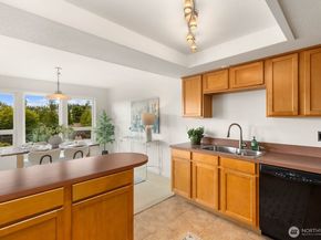 11630 100th Avenue NE B319, Kirkland WA 98034