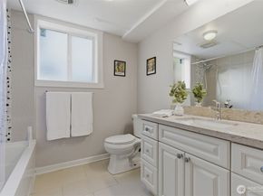 6427 182nd Place SW, Lynnwood WA 98037