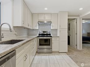 6427 182nd Place SW, Lynnwood WA 98037